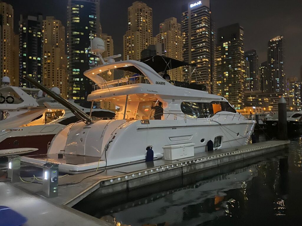 80 feet yacht